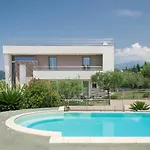 Aurora-holiday Apt3 * Bardolino