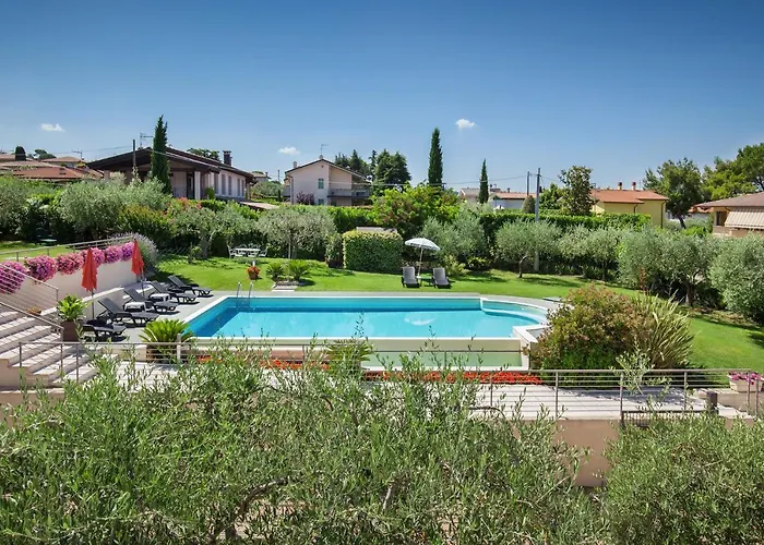 Aurora-holiday Apt3 * Bardolino